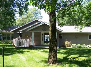 2155 Middle Dr, Brussels, WI 54204