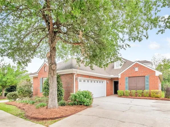 6716 Somerby Ln, Mobile, AL 36695