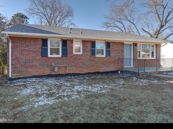 302 Harris Rd, Charlottesville, VA 22903