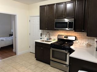 202 70th St #2, Guttenberg, NJ