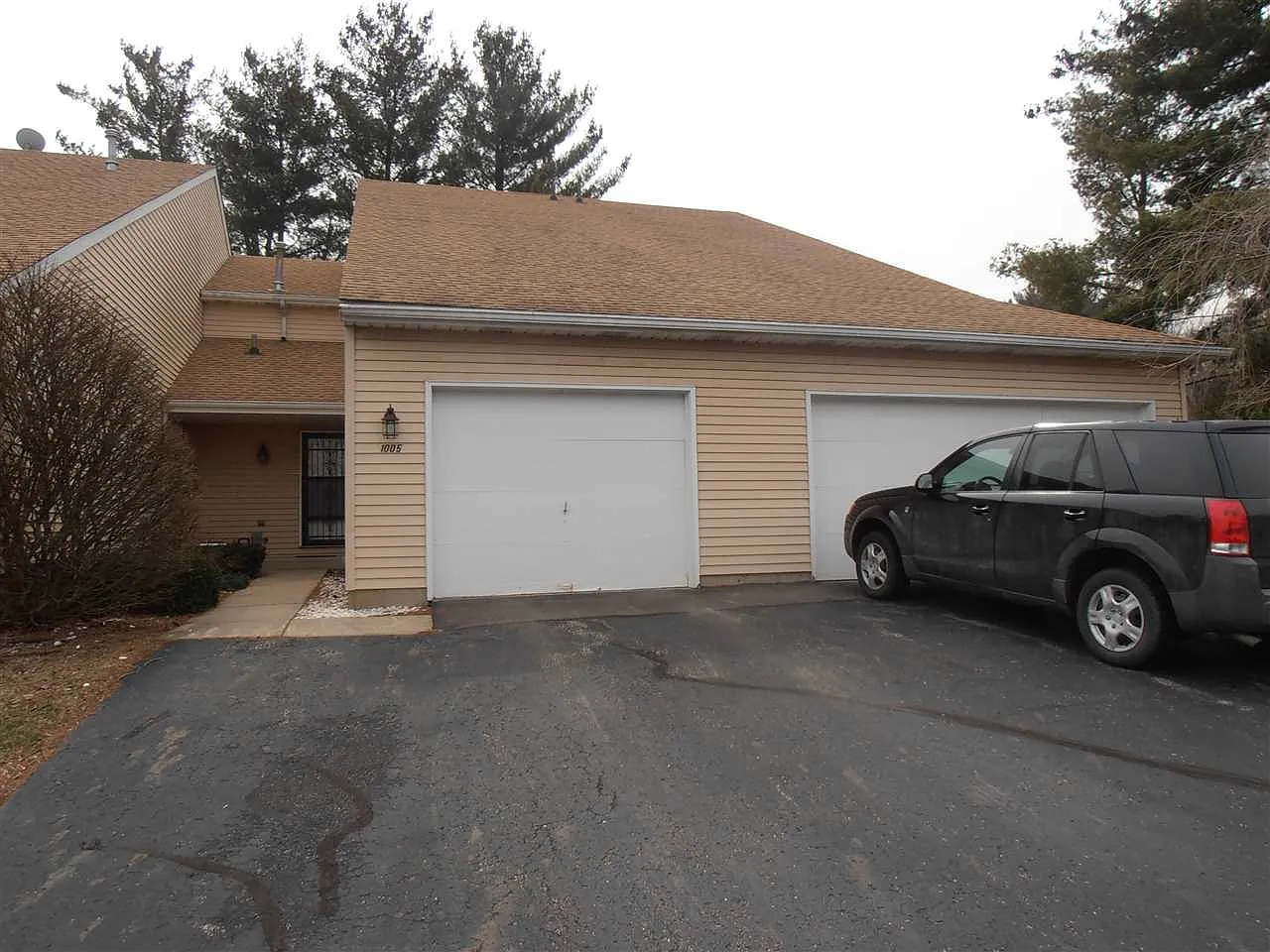 1005 Wheatstone Dr photo 1