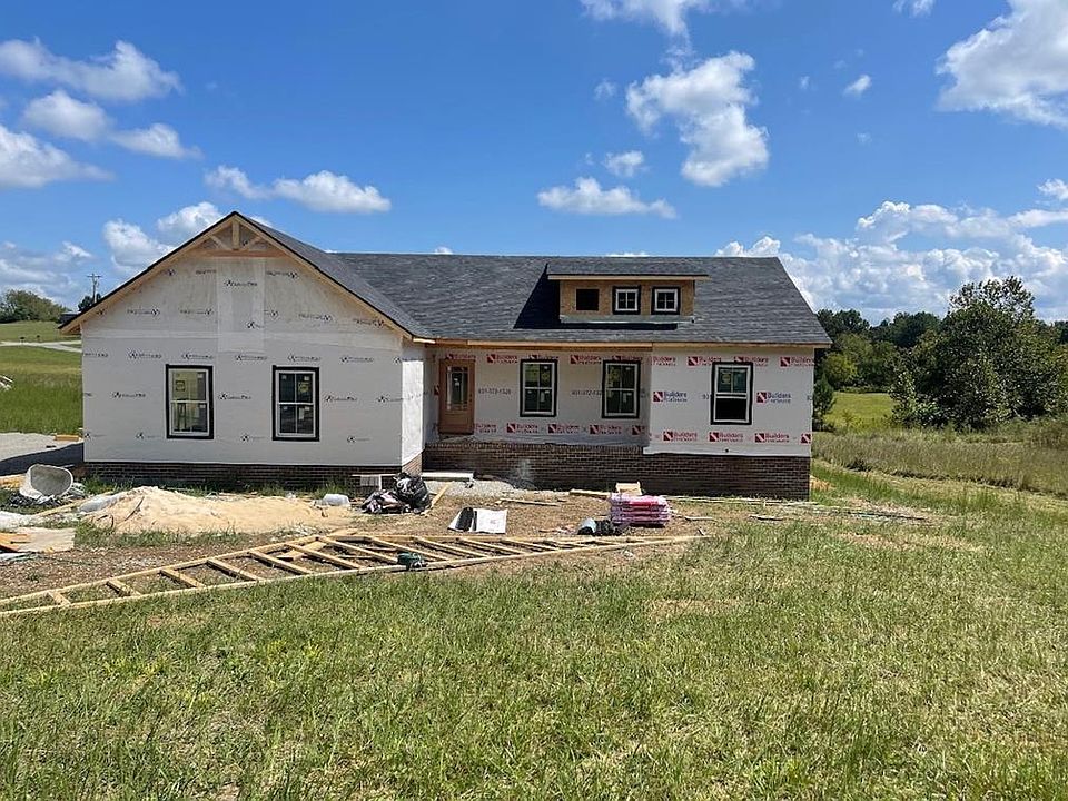 2nd image of 105 Joe Harris Ln