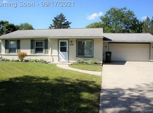 3174 Avon Manor Rd, Rochester Hills, MI 48307