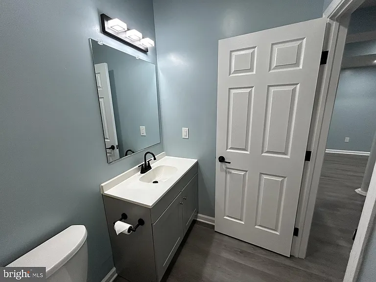 512 Lewis St — Photo 36