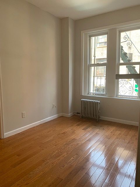 1st image of 226 Thompson St APT 3