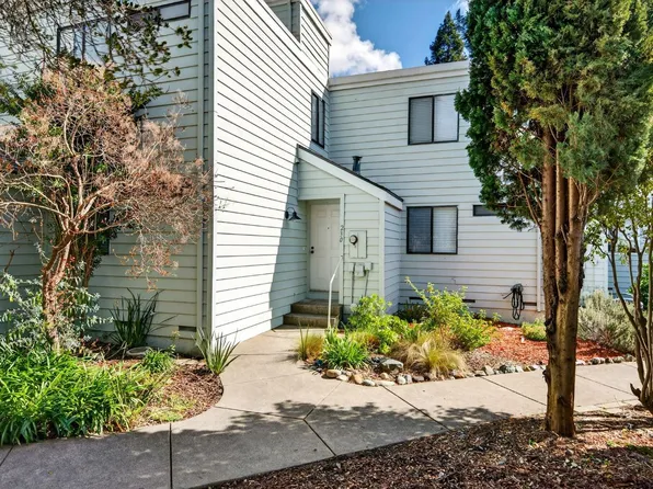 230 Courtyards E, Windsor, CA 95492