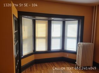 1320 7th St SE #104, Minneapolis, MN 55414