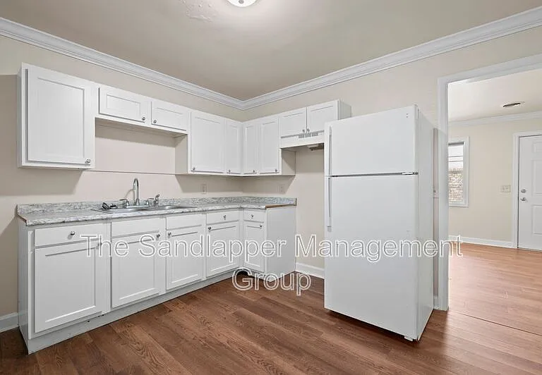 634 Cashew St #B — Photo 6