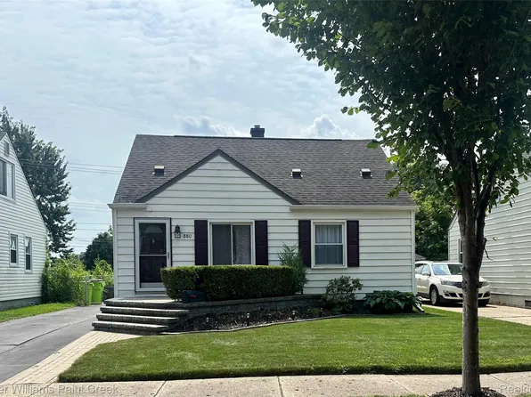 880 E Rowland Ave, Madison Heights, MI 48071