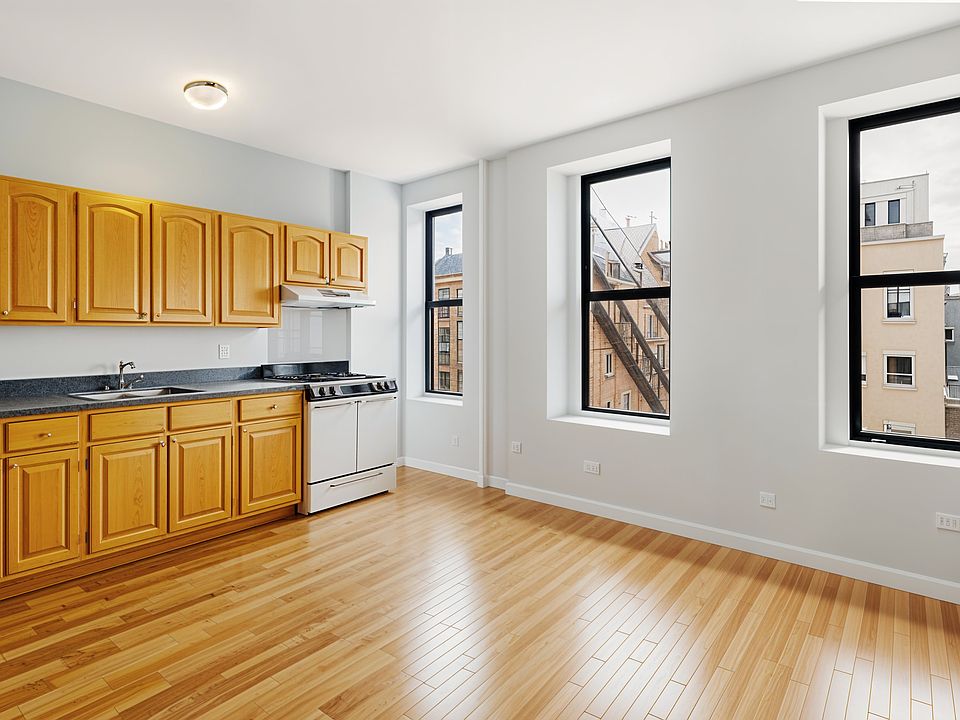 1st image of 405 E 117th St APT 3R