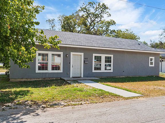 3rd image of 200 Wallen St