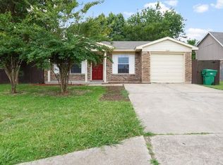 1525 Windsor Dr, Glenn Heights, TX 75154
