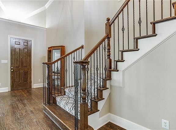 4th image of 2283 Sir Amant Dr