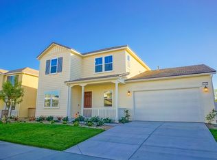 22392 Midtown Ct, Saugus, CA 91350