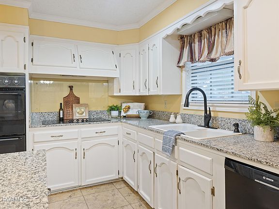 2nd image of 203 Paddington Dr