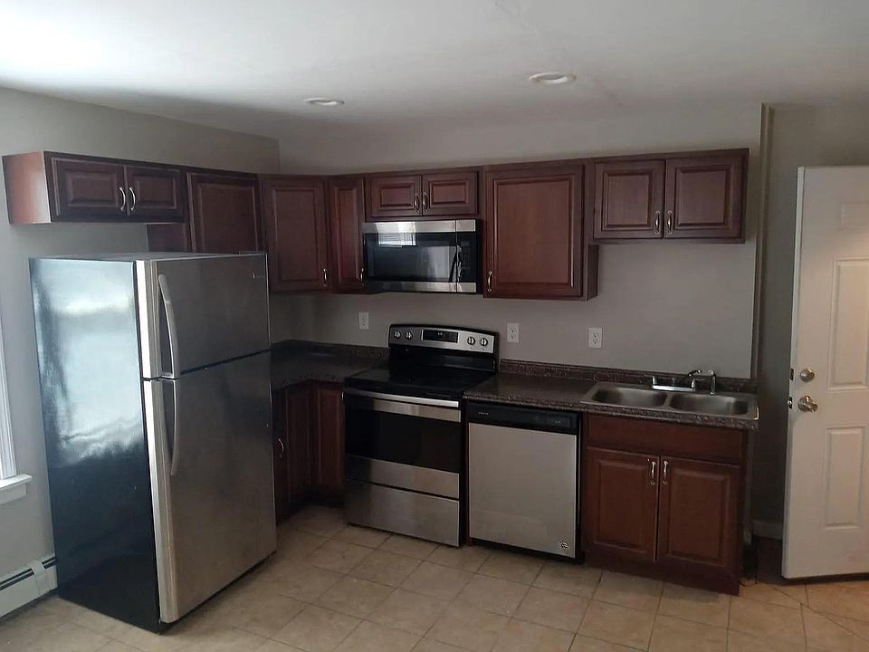 1st image of 26 Parker St #2REAR