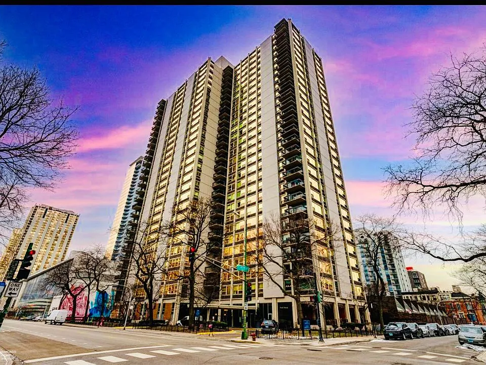 1255 N Sandburg Ter #2705