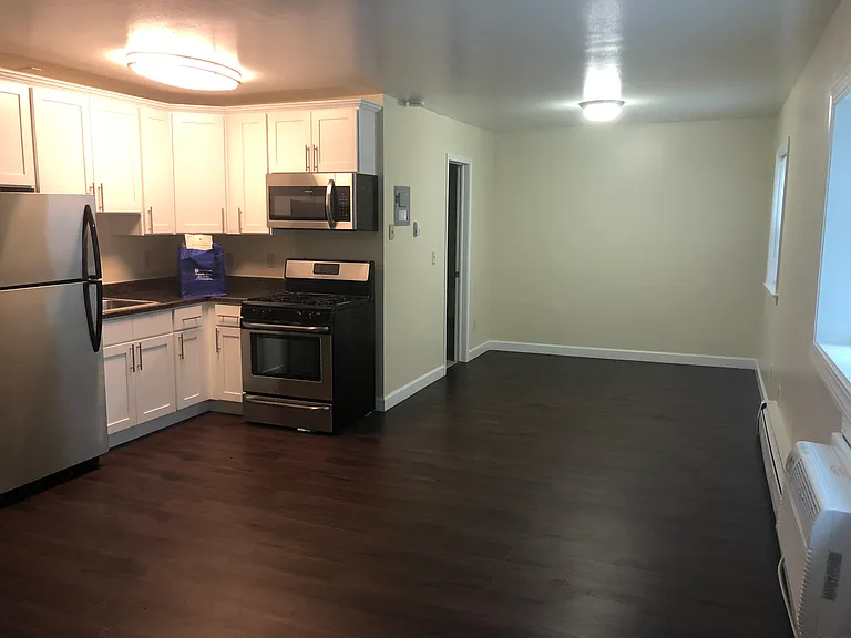 Tor View Village Apartments — Photo 34