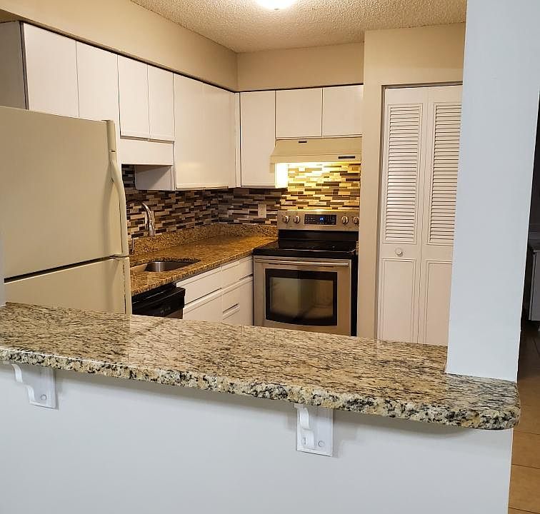 1st image of 2483 Whispering Woods Blvd APT 4