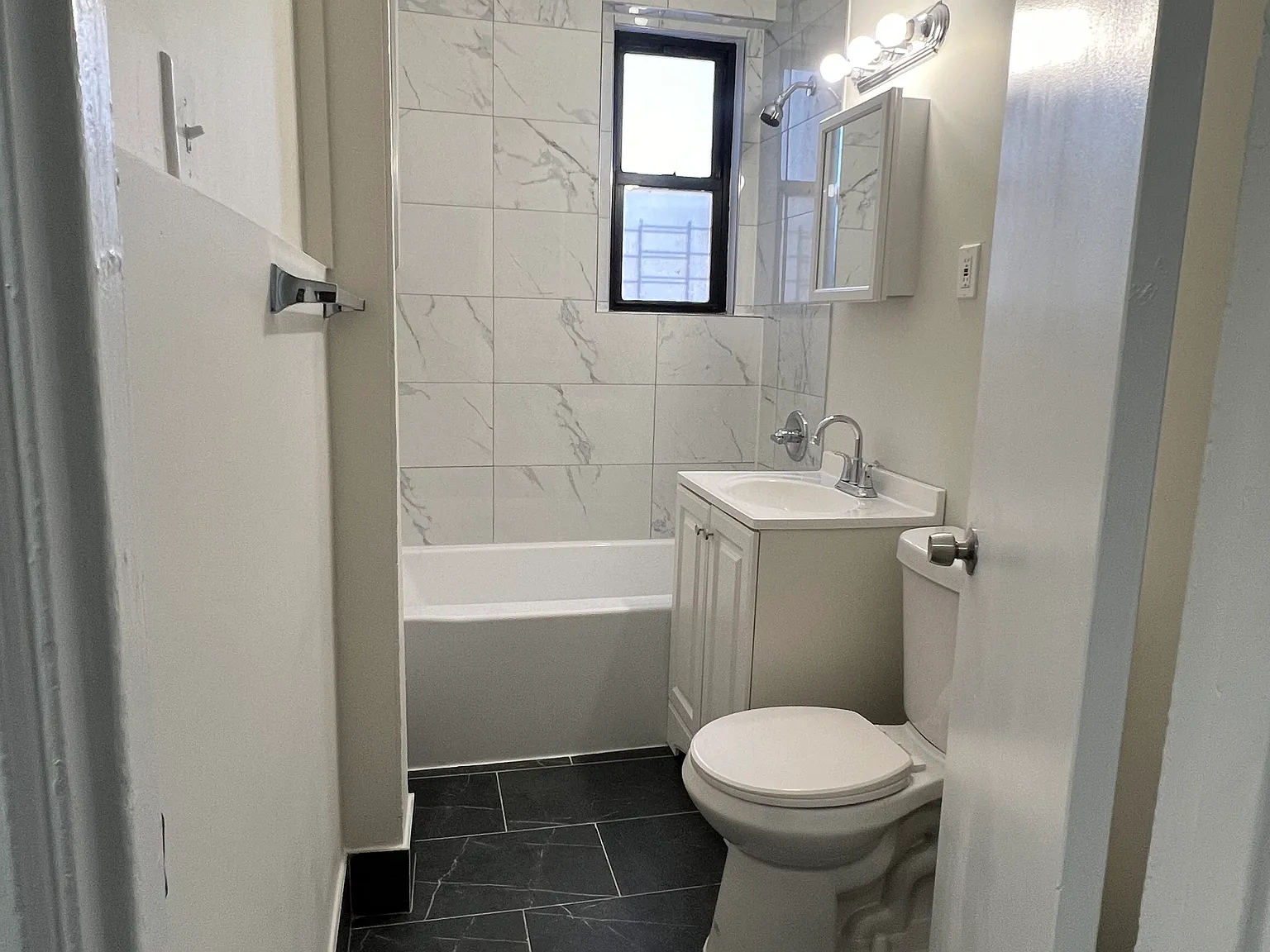 2 bed, $2,100 — Photo 3