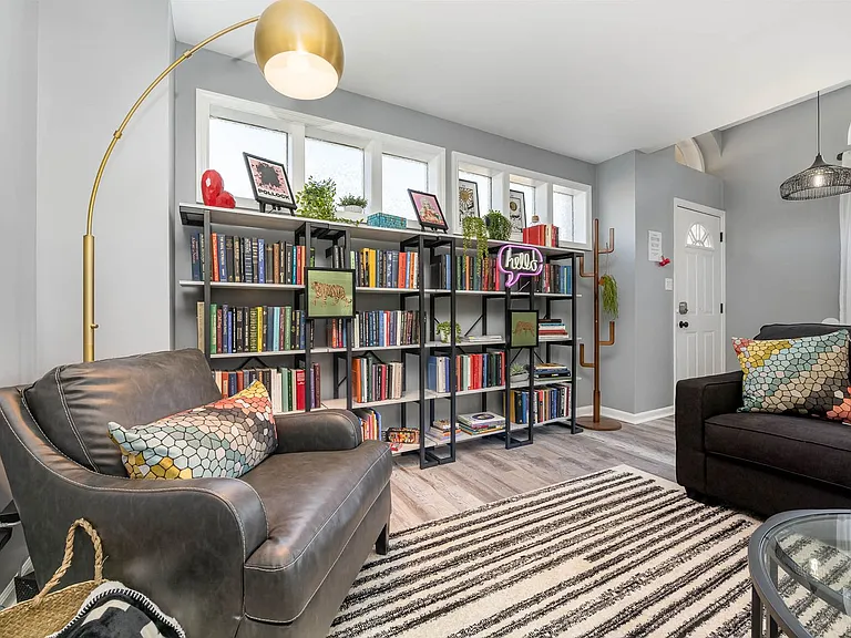 101 Crawford St #B-53641282 — Photo 11