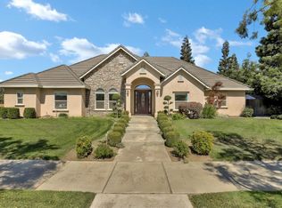 116 E Boesch Dr, Ripon, CA 95366