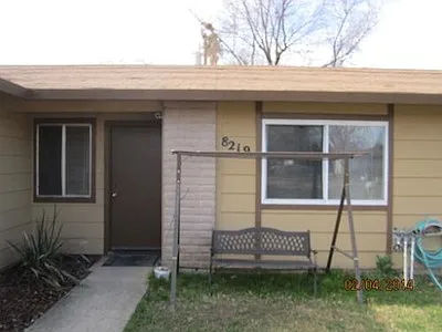8219 Treeleaf Way photo 1