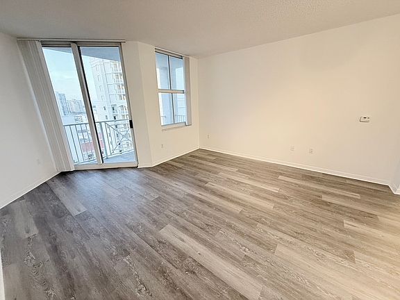 3rd image of 255 Evernia St APT 1120