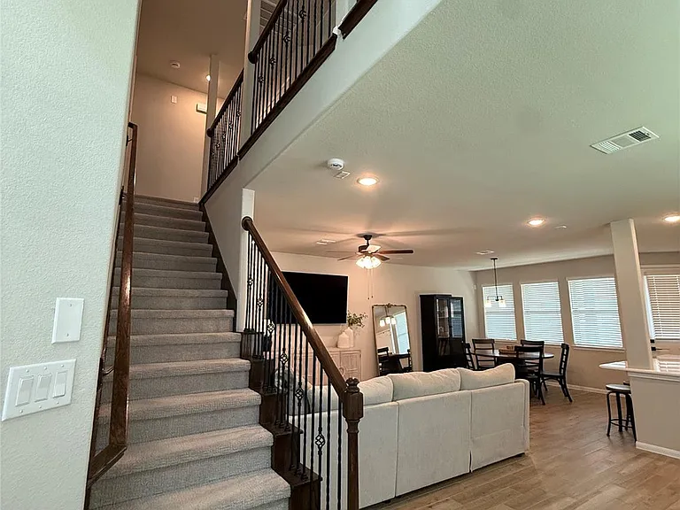 5504 Hyde Park Dr — Photo 8