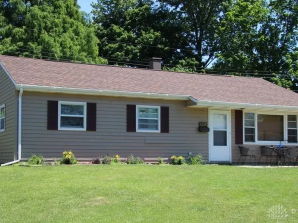 1248 Apple St, Fairborn, OH 45324