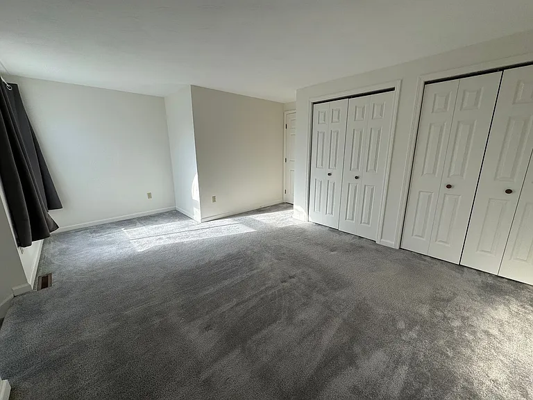 323 Gillespie Ave — Photo 24