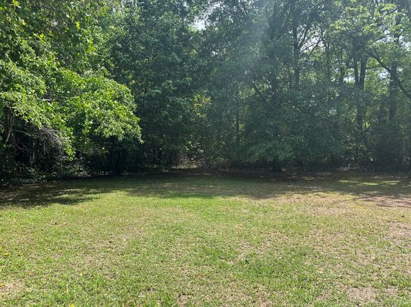 1075 Sterling St, Sumter, SC 29153