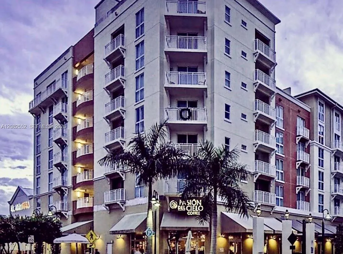 Downtown Dadeland Condo N — Photo 3