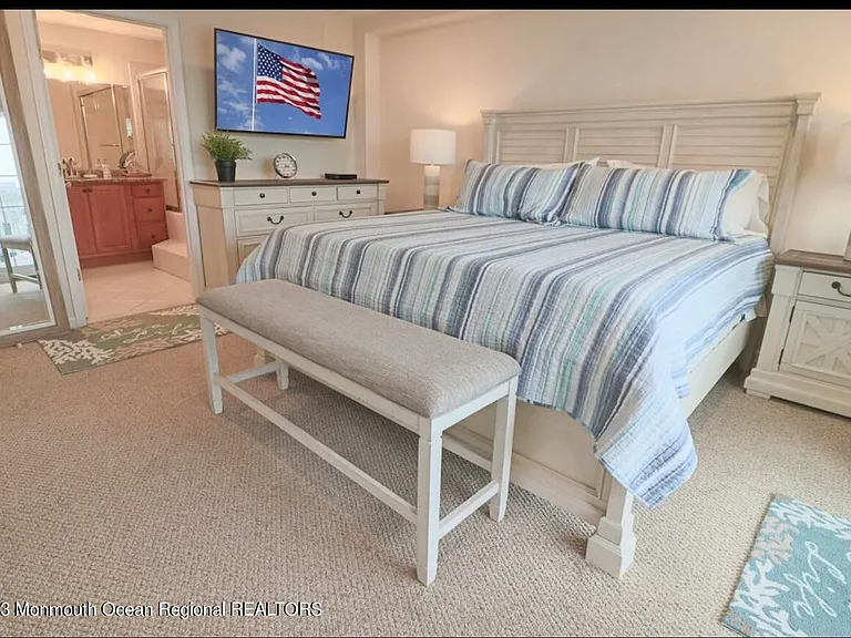 1301 Boulevard #10 — Photo 7