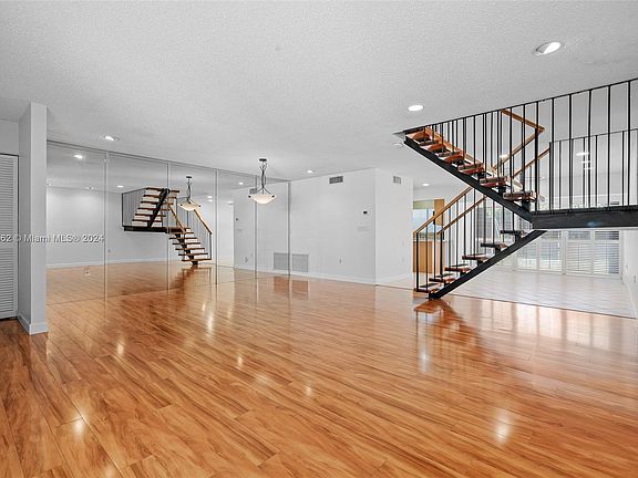3rd image of 6506 Kendale Lakes Dr APT 309
