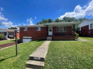 1210 21st St, Huntington, WV 25703