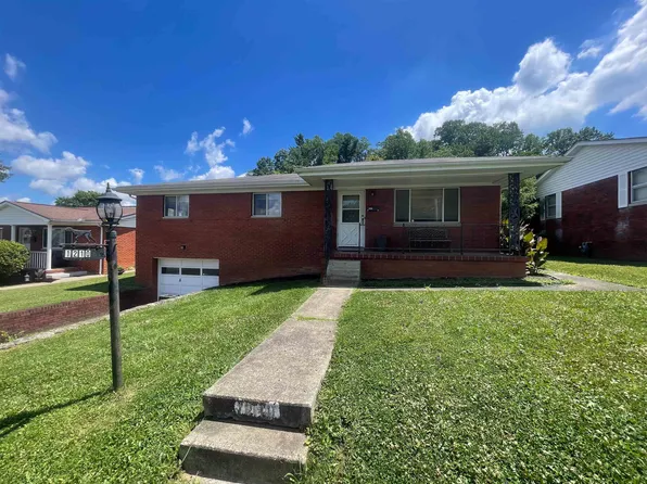 1210 21st St, Huntington, WV 25703