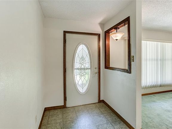 5th image of 603 Lake St