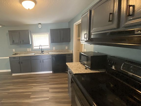 4th image of 138 Sunshine Dr