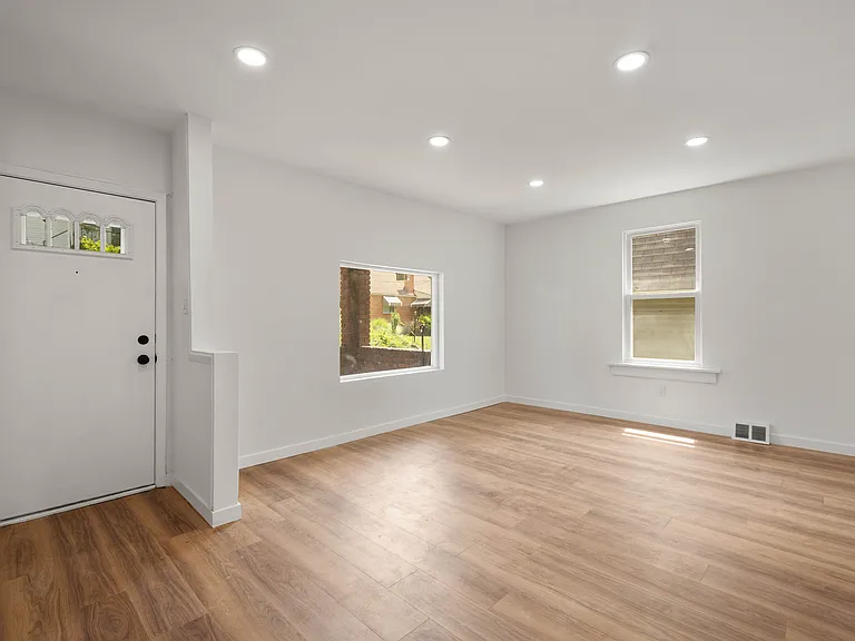 147 Clairmont Ave — Photo 24