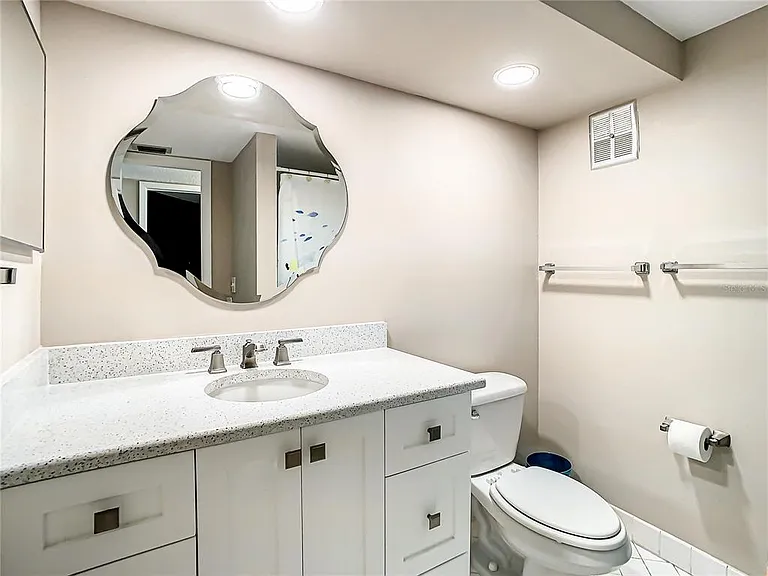 4575 Cove Cir #309 — Photo 15