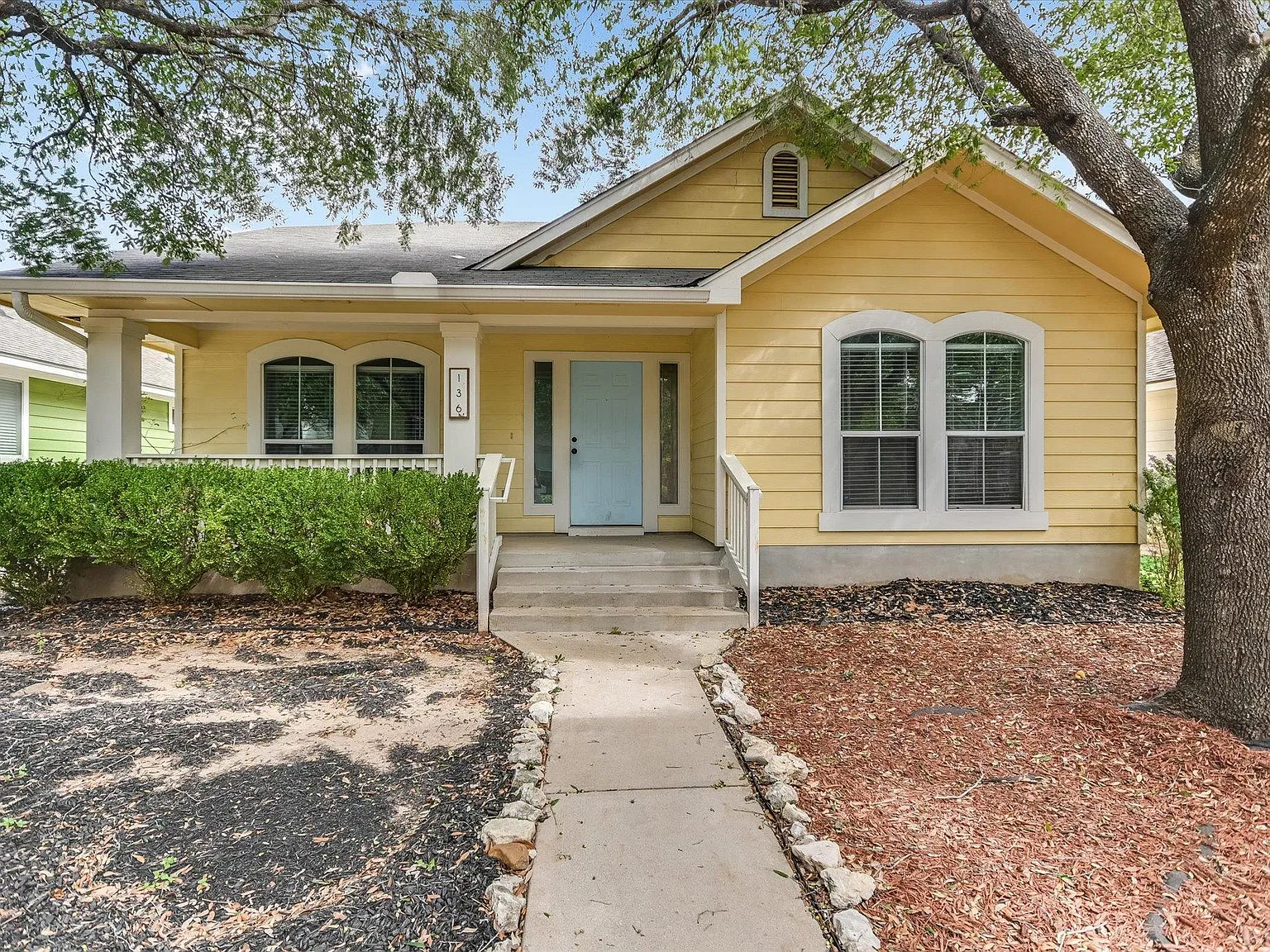 4 bed, 2.0 bath, 1730 sqft, $2,000 — Photo 3