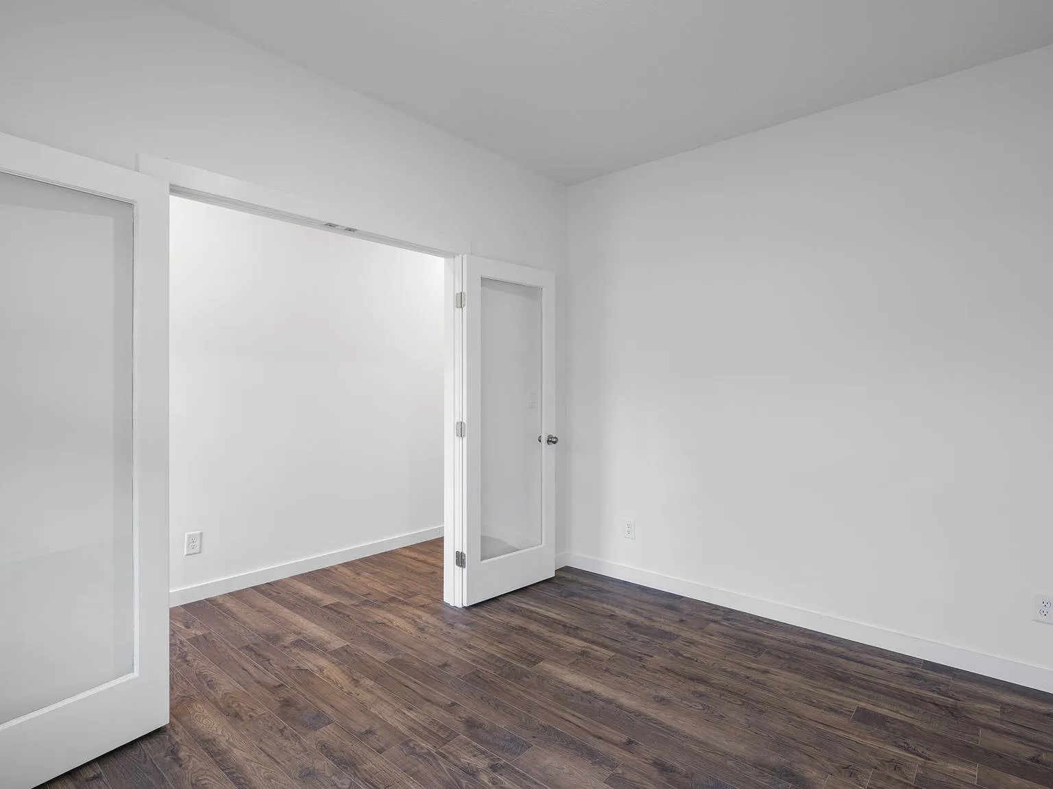 4 bed, 1991 sqft, $2,300 — Photo 3