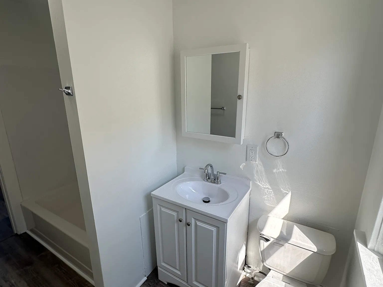 2 bed, $800 — Photo 2