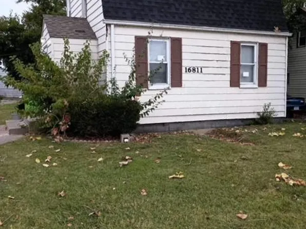 16811 Toepfer Dr, Eastpointe, MI 48021