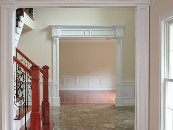 Side view of Foyer