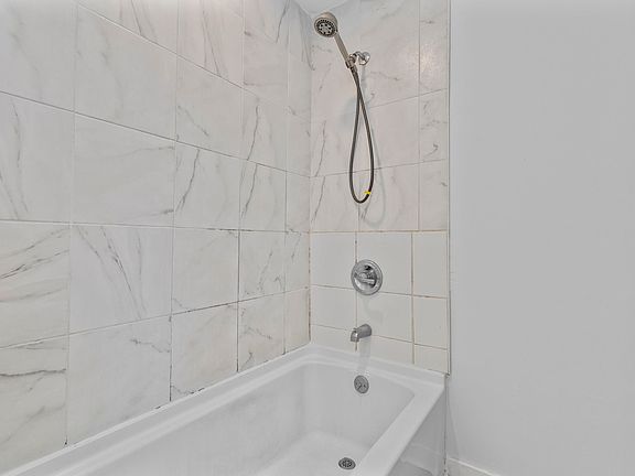 4th image of 123 Wilcox Ave Floor 1
