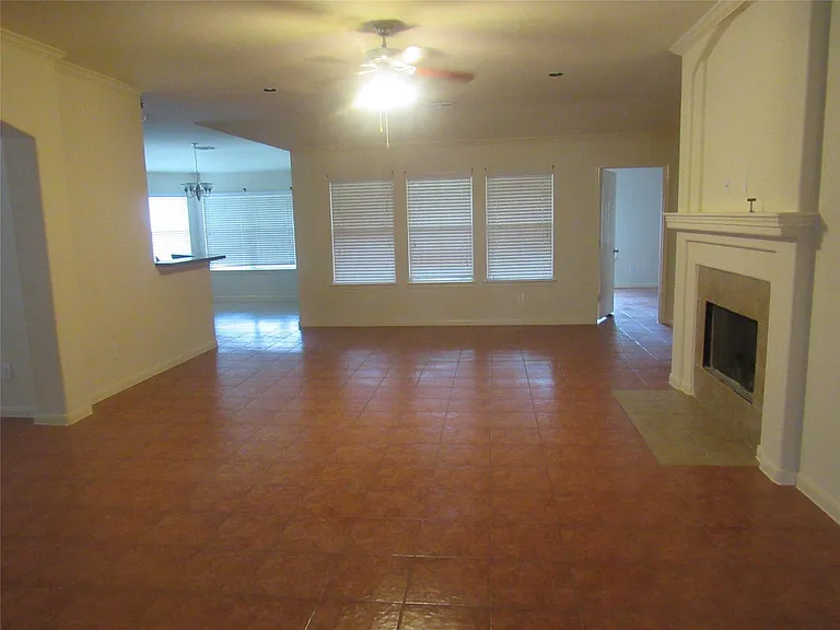 2611 Colony Haven Cir — Photo 3