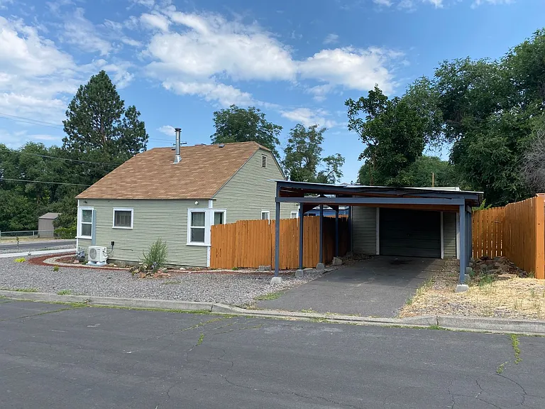 1803 Siskiyou St — Photo 3