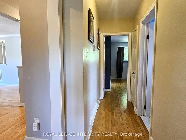 1764 Gage Cres — Photo 19